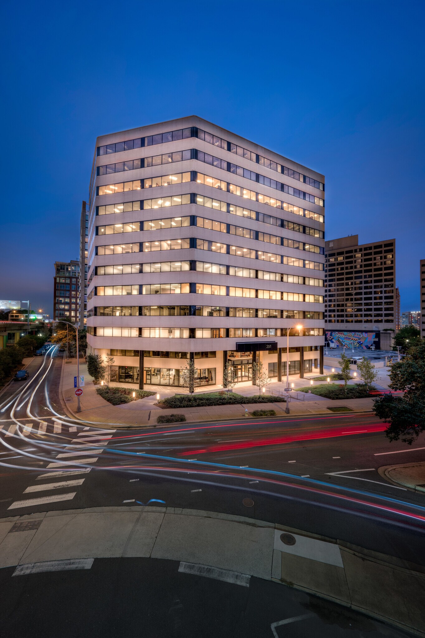 2611 S Clark St, Arlington, VA à louer Photo du bâtiment- Image 1 de 10