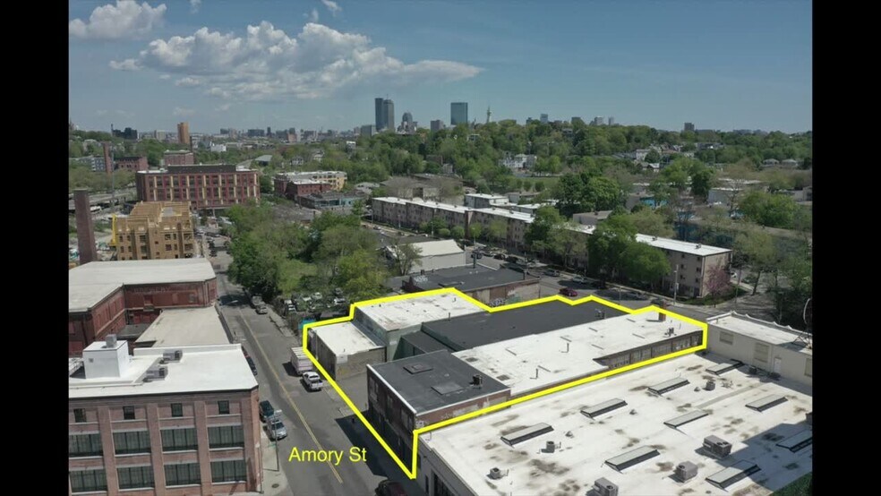 1641 Columbus Ave, Boston, MA à louer - Vidéo sur l’inscription commerciale - Image 2 de 5