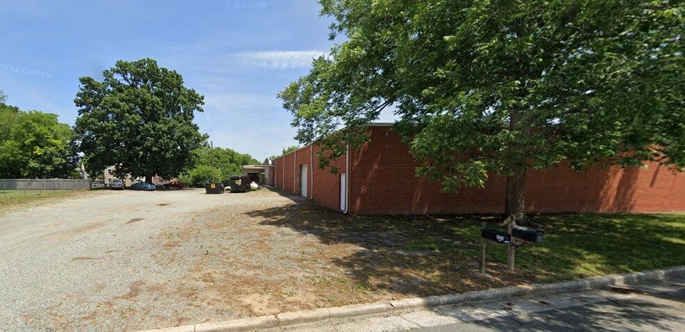 203 Adams St, Burlington, NC for sale - Building Photo - Image 3 of 12