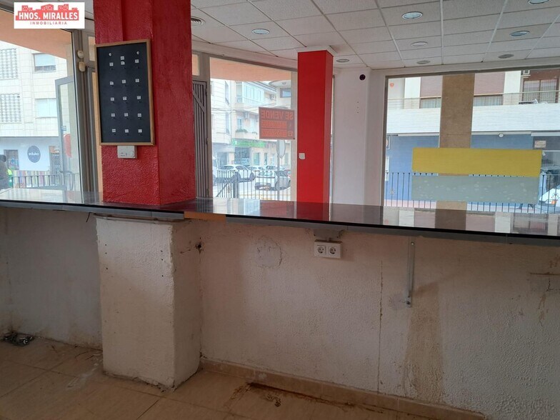 Retail in Dolores, Alicante for sale - Building Photo - Image 2 of 12