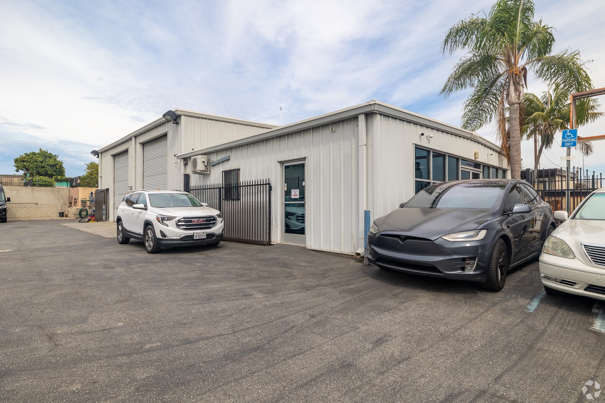 4567 W El Segundo Blvd, Hawthorne, CA for sale Building Photo- Image 1 of 23