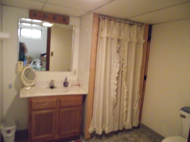1111 N Main St, Bellefontaine, OH for sale - Building Photo - Image 3 of 17