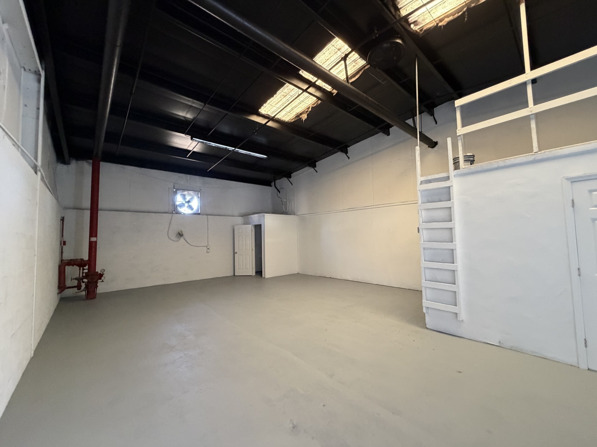 600 Oak Pl, Port Orange, FL à louer Photo intérieure- Image 1 de 3