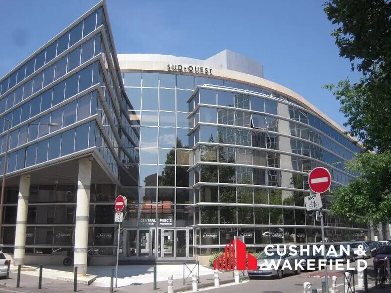 Bureau dans Toulouse à vendre - Photo du bâtiment - Image 2 de 11