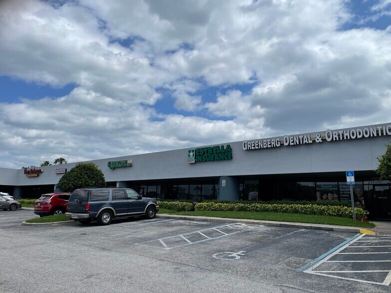 8204 Crystal Clear Ln, Orlando, FL à louer - Photo du bâtiment - Image 3 de 8