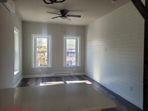121 S Main St, Alburtis, PA for lease Interior Photo- Image 2 of 14