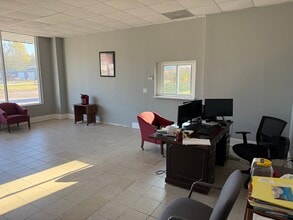 1010-1038 Stearman Dr, Millersville, TN for lease Interior Photo- Image 2 of 4