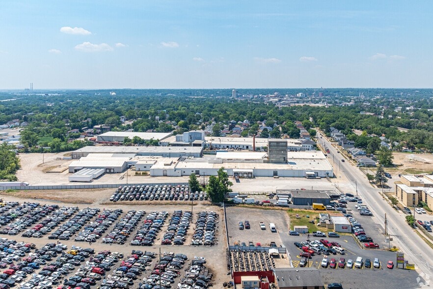 912 E Washington St, Joliet, IL for sale - Building Photo - Image 3 of 4