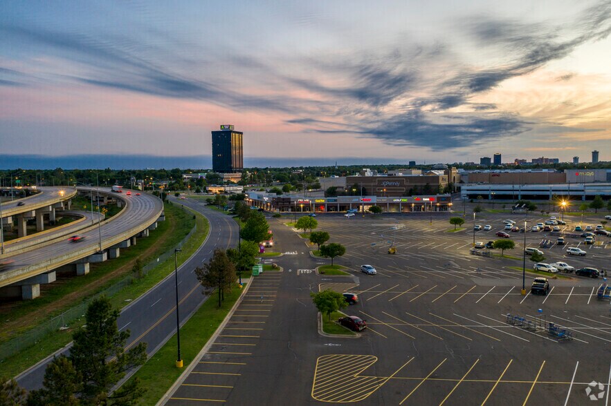 1900 NW Expressway, Oklahoma City, OK à louer - Aérien - Image 3 de 54