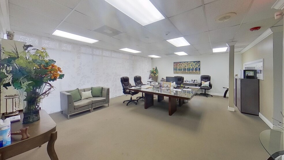 7821-7843 Seminole Blvd, Seminole, FL for lease - Interior Photo - Image 3 of 19