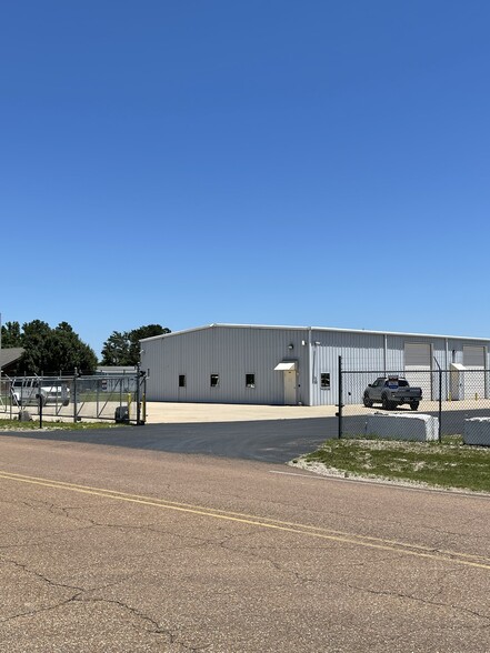 640 Industrial Rd, Savannah, TN à vendre - Photo du b timent - Image 1 de 1