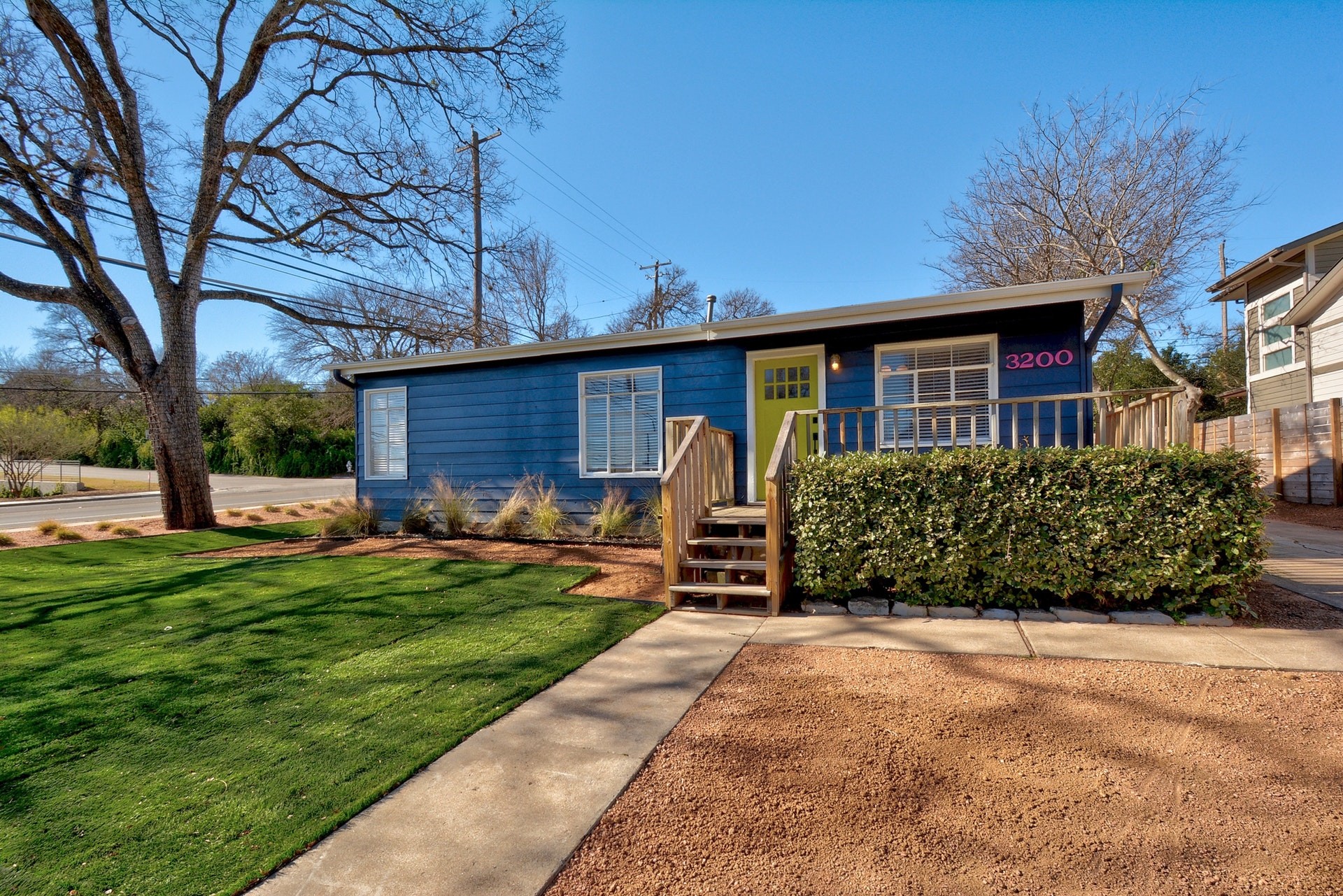 2802 Manor Rd, Austin, TX for lease Primary Photo- Image 1 of 25