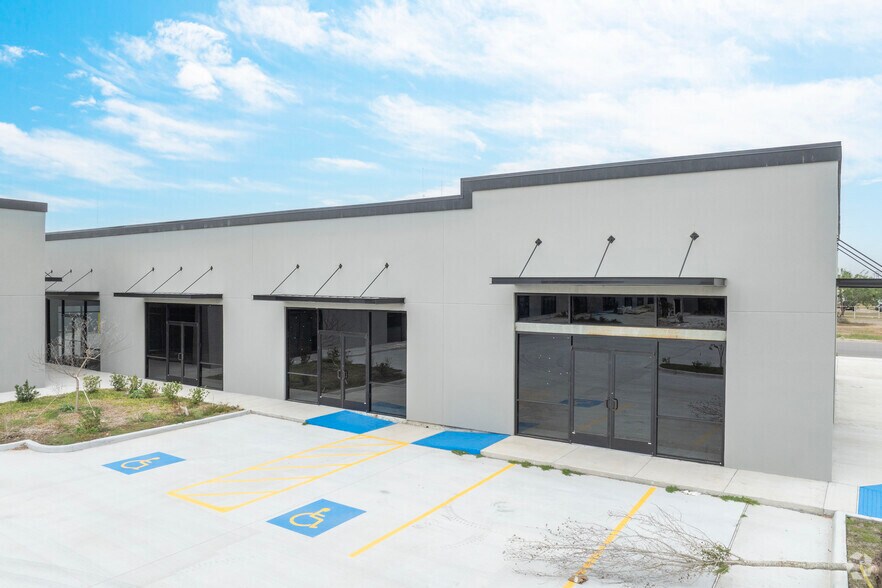 2519 Closner blvd, Edinburg, TX à louer - Aérien - Image 2 de 6