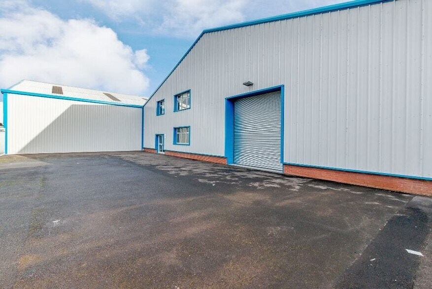 238-242 Netherton Rd, Glasgow à louer - Photo du bâtiment - Image 3 de 20
