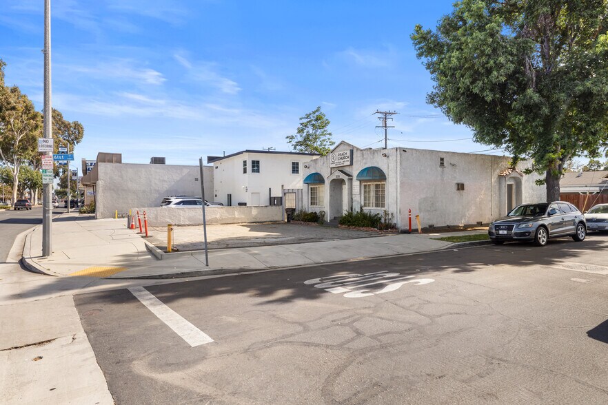 6095 Atlantic Ave, Long Beach, CA à vendre - Photo du bâtiment - Image 2 de 15