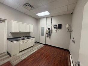 7430 S 48th St, Phoenix, AZ for lease Interior Photo- Image 2 of 6