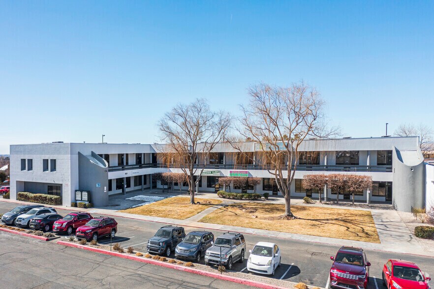 9500 Montgomery Blvd NE, Albuquerque, NM à louer - Photo du bâtiment - Image 1 de 4