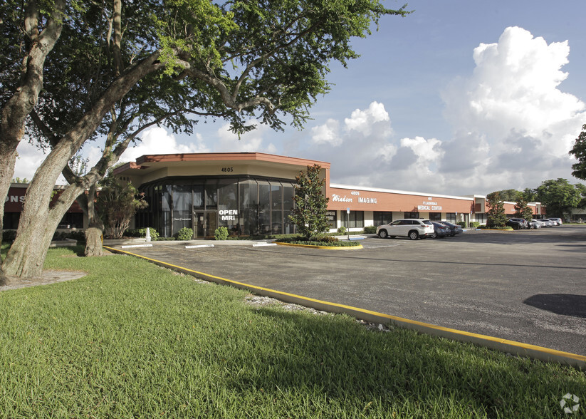 4801-4837 N Dixie Hwy, Fort Lauderdale, FL for lease - Building Photo - Image 1 of 12