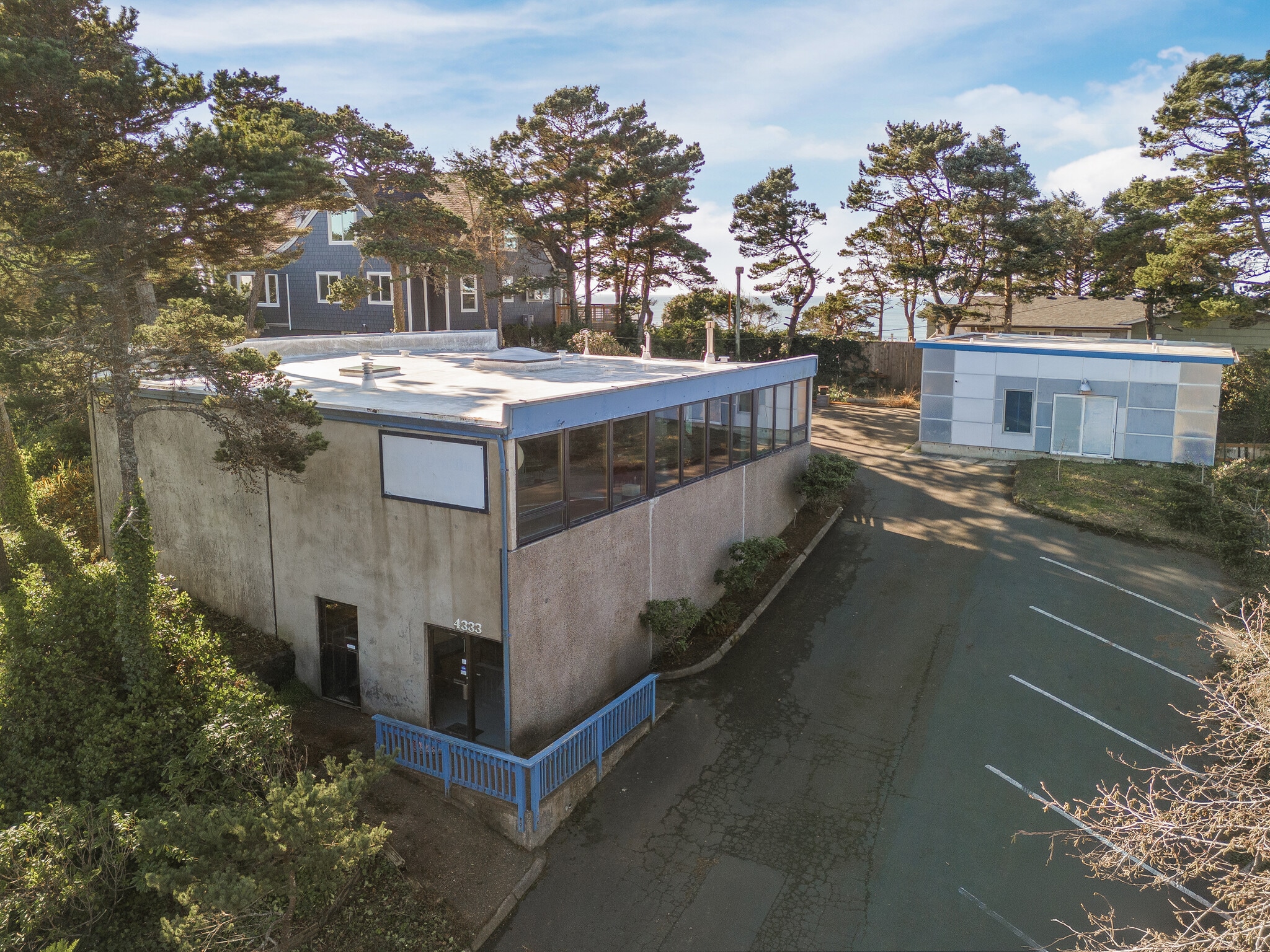4333 SW Coast Ave, Lincoln City, OR for sale Building Photo- Image 1 of 47