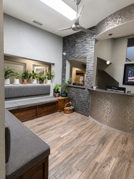 7220 N 16th St, Phoenix, AZ à vendre - Photo du bâtiment - Image 1 de 9