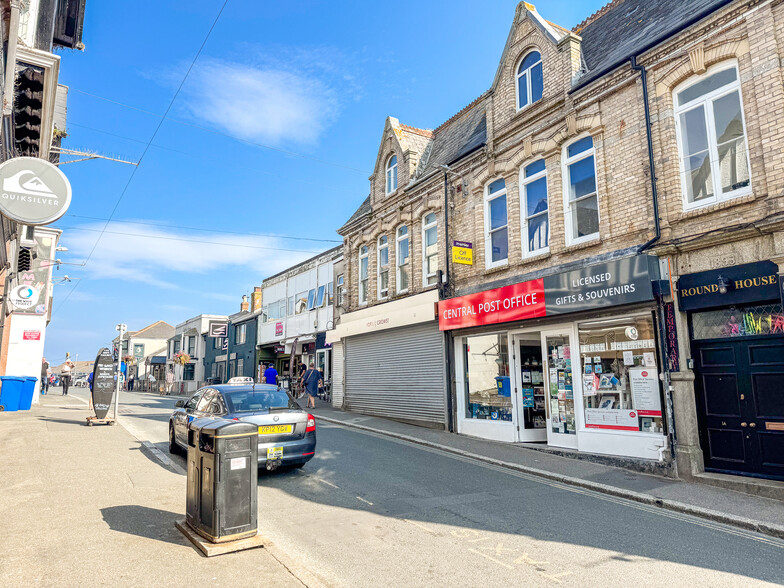 3 Fore St, Newquay à louer - Photo du bâtiment - Image 2 de 2