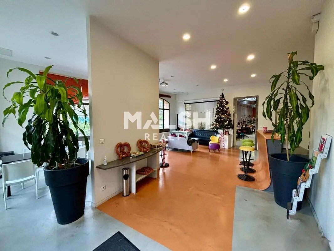 Office in Lyon for lease Interior Photo- Image 1 of 15