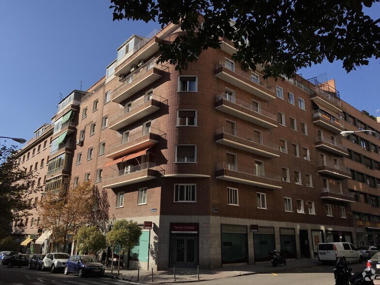 Calle Hilarión Eslava, 47, Madrid, Madrid for lease - Building Photo - Image 2 of 4