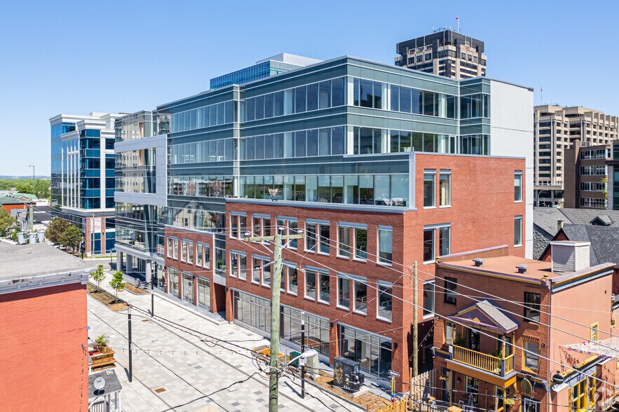 60 Rue Laval, Gatineau, QC à louer - Photo du bâtiment - Image 3 de 15