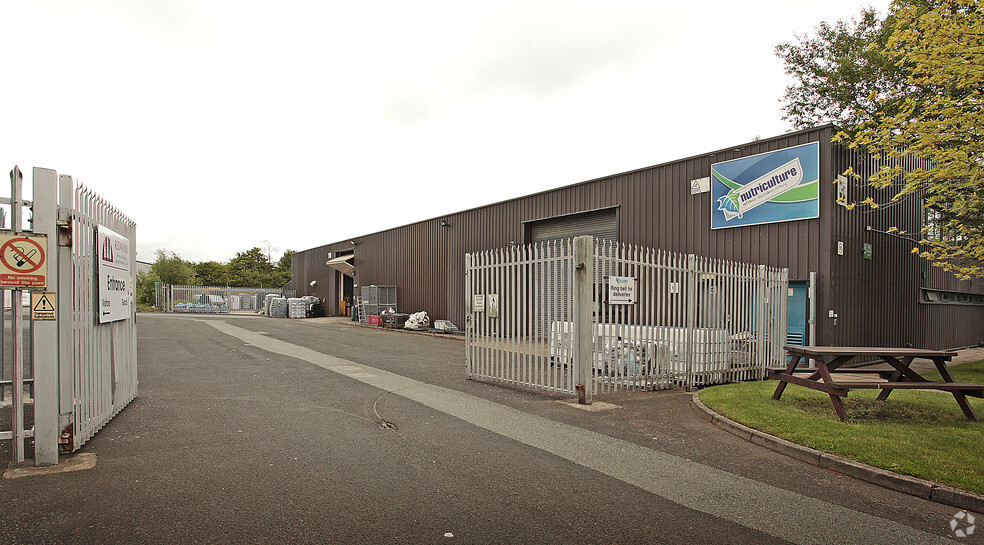 3-5 Paddock Rd, Skelmersdale for lease - Building Photo - Image 2 of 15