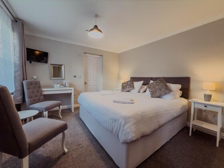 41 Quay St, Newport à vendre - Photo du bâtiment - Image 2 de 14