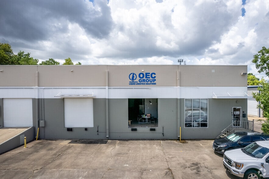 16910 Texas Ave, Webster, TX for lease - Building Photo - Image 3 of 5