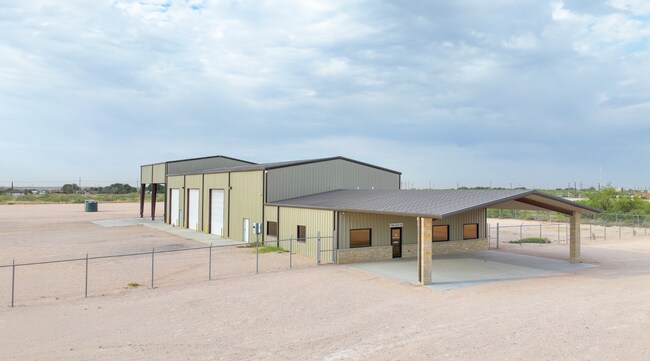 Plus de détails pour 1506 County 140 rd, Midland, TX - Industriel à louer