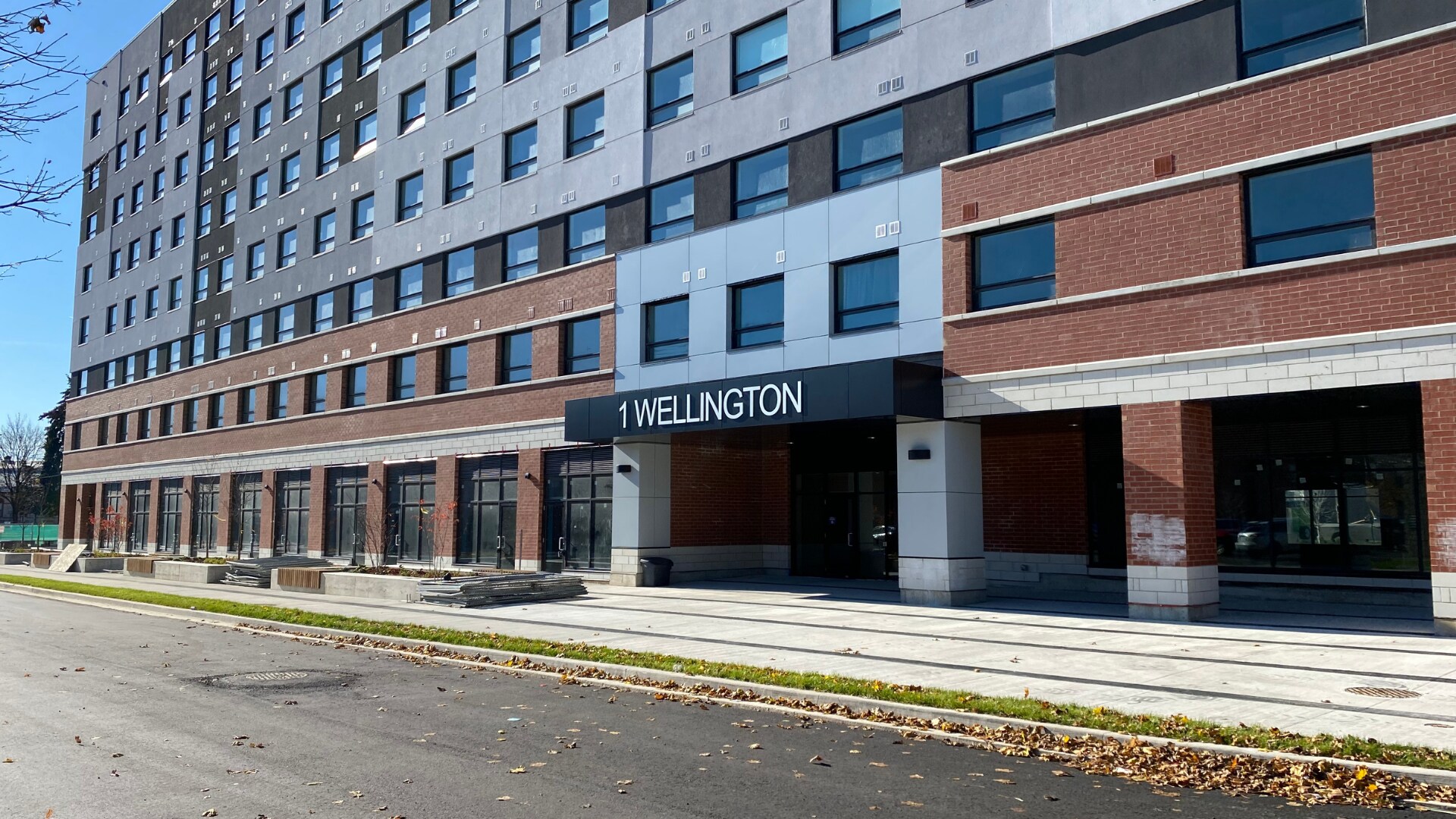 1 Wellington St, Brantford, ON à vendre Photo du bâtiment- Image 1 de 1