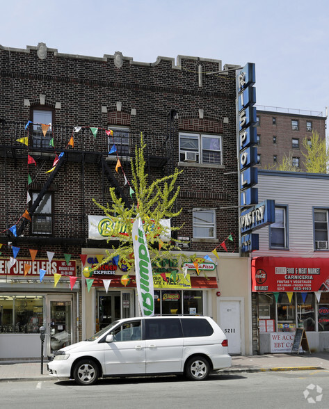 5211 Bergenline Ave, West New York, NJ for sale - Primary Photo - Image 1 of 1