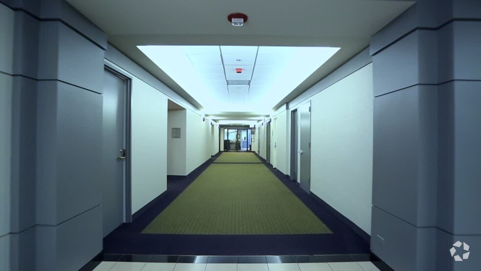 680 N Lake Shore Dr, Chicago, IL à louer - Vidéo aérienne - Image 3 de 18