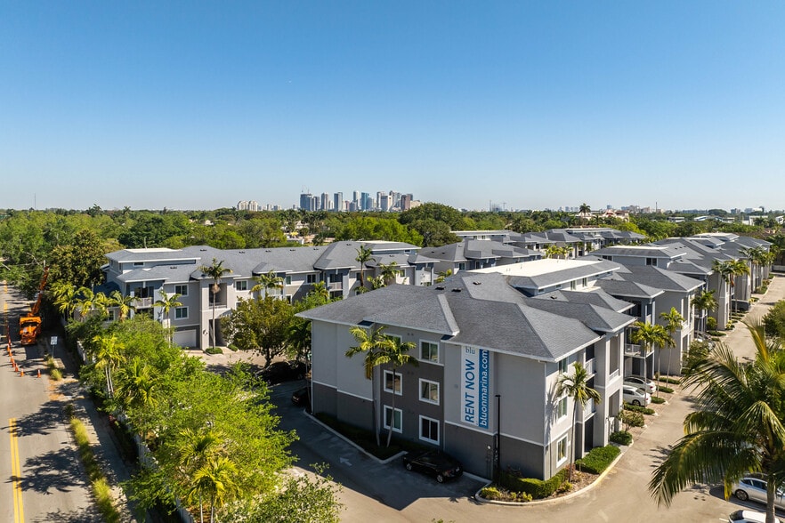 400-406 SE 22nd St, Fort Lauderdale, FL for sale - Aerial Video - Image 2 of 6