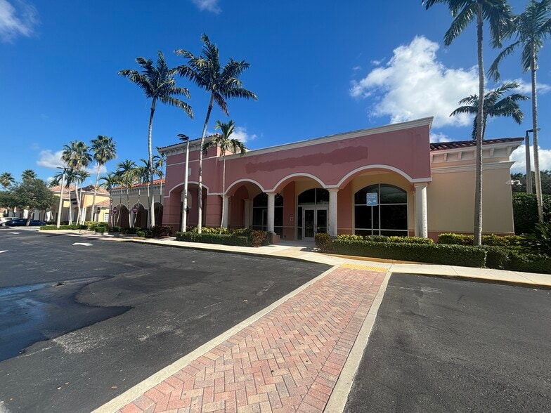 13700 S Jog Rd, Delray Beach, FL for lease - Building Photo - Image 1 of 4