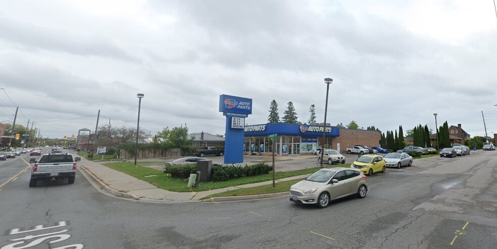205 King St E, Bowmanville, ON for lease - Building Photo - Image 2 of 2