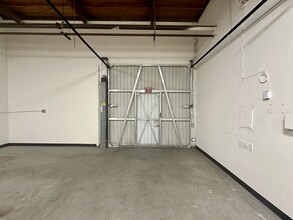 17151 Newhope St, Fountain Valley, CA à louer Photo intérieure- Image 2 de 7