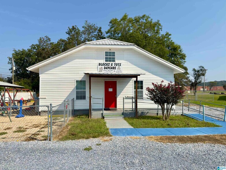 510 9th St, Sylacauga, AL à vendre - Photo du bâtiment - Image 2 de 14