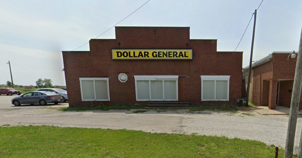 700 S Sycamore St, Villa Grove, IL à vendre - Photo du bâtiment - Image 2 de 2