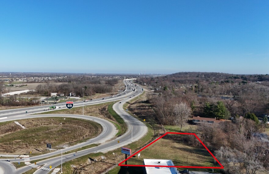 2440 W County Line Rd, Indianapolis, IN à louer - Photo du bâtiment - Image 2 de 3