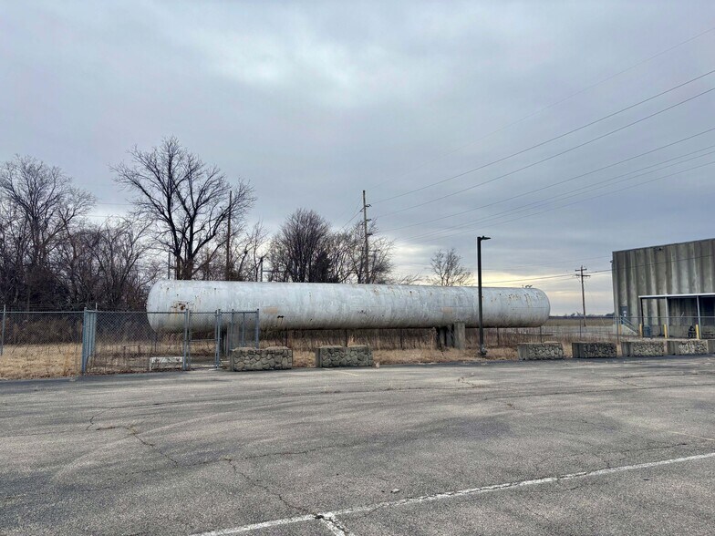 275 Larcel Dr, Sikeston, MO à louer - Photo du bâtiment - Image 3 de 46