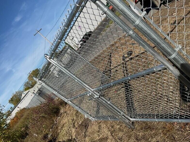 2217 Allen ave, Niagara Falls, NY à louer - Autre - Image 3 de 3