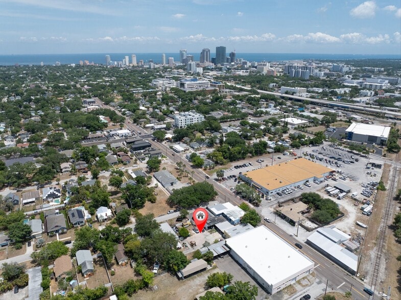 1763 9th Ave N, Saint Petersburg, FL à vendre - Photo du bâtiment - Image 3 de 25
