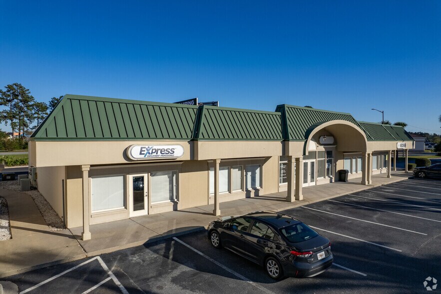 664 Scranton Rd, Brunswick, GA à louer - Photo du bâtiment - Image 2 de 3
