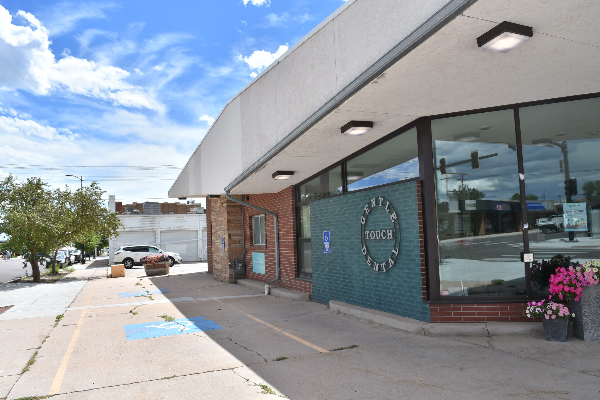 1716 Warren Ave, Cheyenne, WY for lease Primary Photo- Image 1 of 22