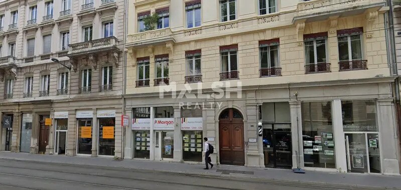 Commerce de détail dans Lyon à louer Photo du bâtiment- Image 1 de 4