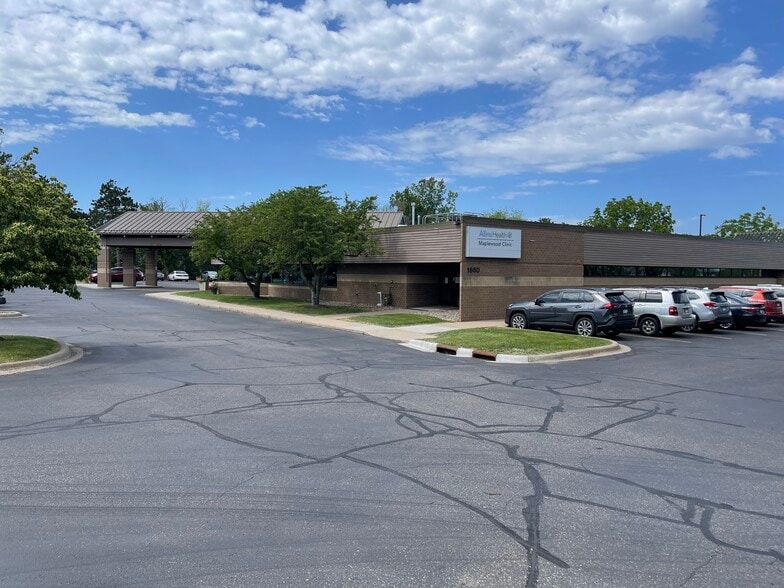 1850 Beam Ave E, Maplewood, MN for sale - Building Photo - Image 2 of 6