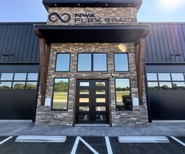 21118 Wade Rd, Springdale, AR à louer Photo du bâtiment- Image 1 de 15